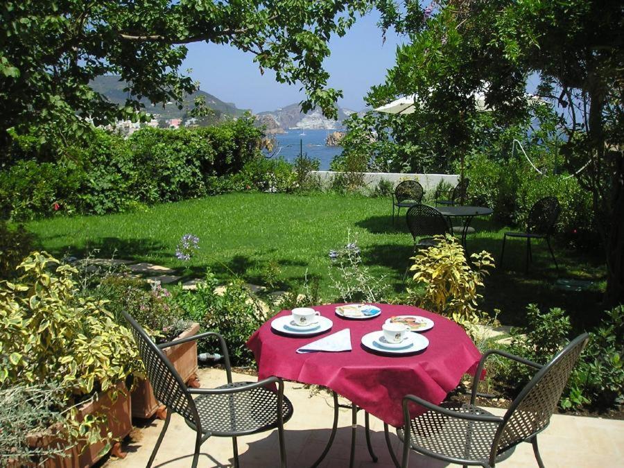 Agenzia Isotur Villa Olimpia Ponza Exterior photo